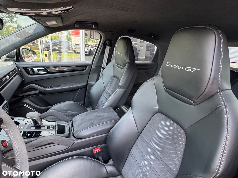 Porsche Cayenne Turbo GT - 24