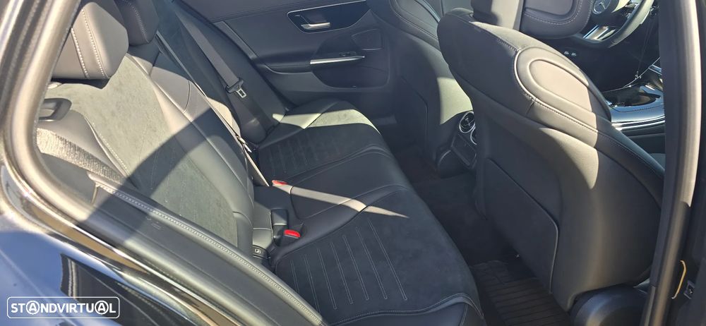 Mercedes-Benz C 300 e AMG Line - 16