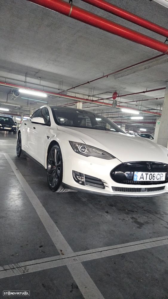 Tesla Model S 90D - 2
