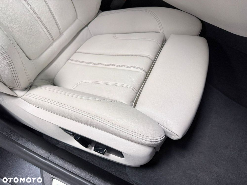 BMW Seria 5 520e M Sport sport - 20