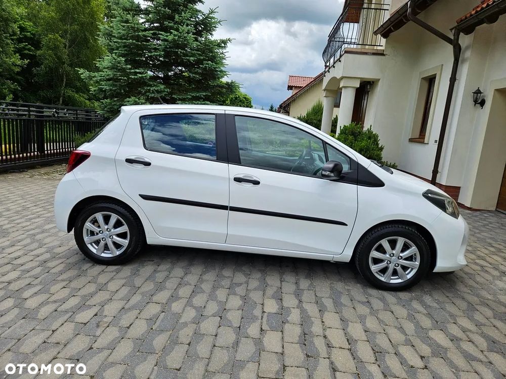 Toyota Yaris - 7