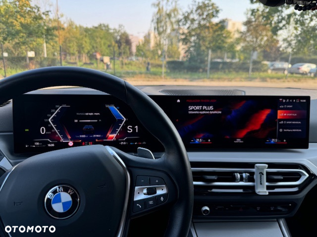 BMW Seria 3 330i xDrive - 20