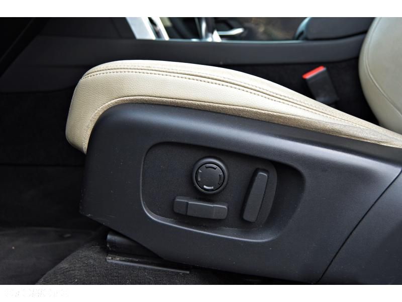 Land Rover Discovery Sport 2.0 D180 SE - 27