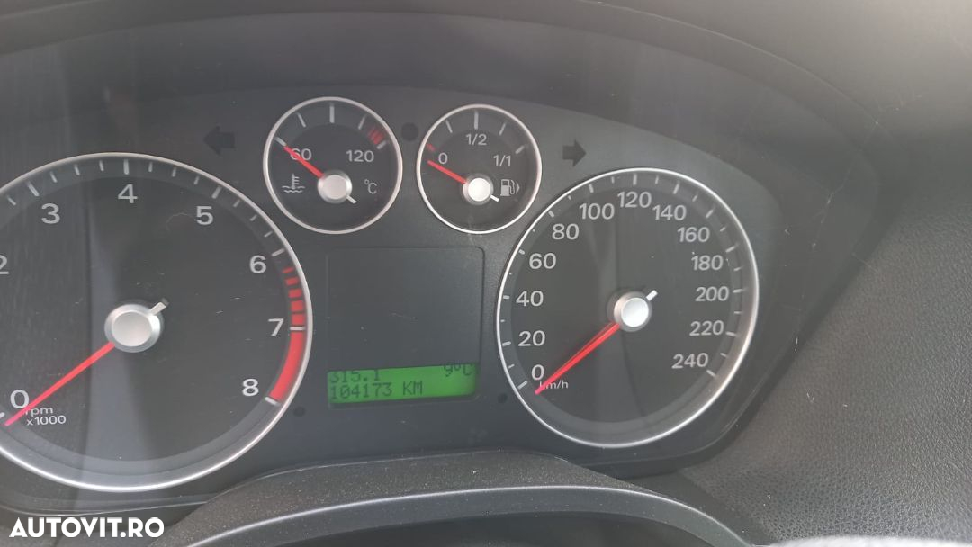 Dezmembrari Ford Focus 2 sedan 1.6 i benzina si 1.4i benzina 2005 - 7