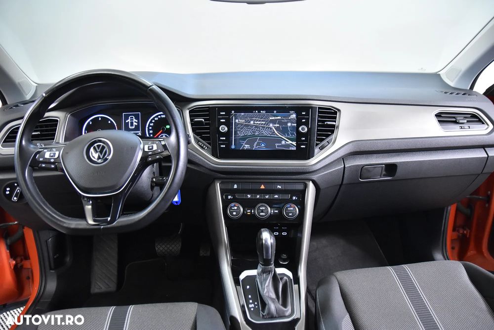 Volkswagen T-Roc - 10
