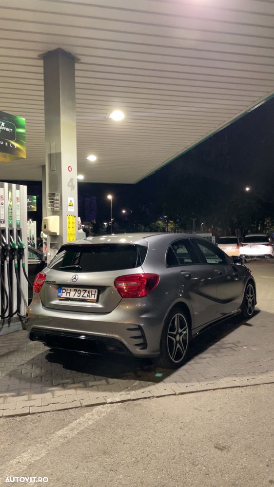 Mercedes-Benz A 180 AMG Line - 11