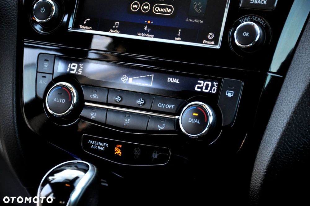 Nissan Qashqai 1.3 DIG-T DCT AKARI - 36