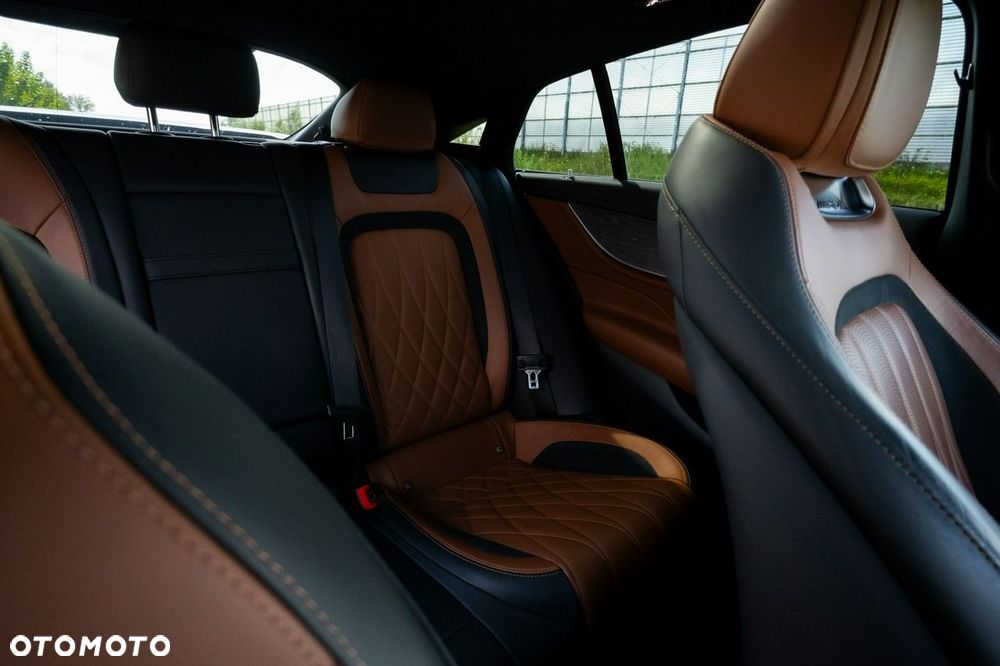 Mercedes-Benz AMG GT 43 4-Matic+ - 39