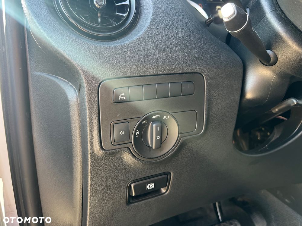 Mercedes-Benz Vito - 34