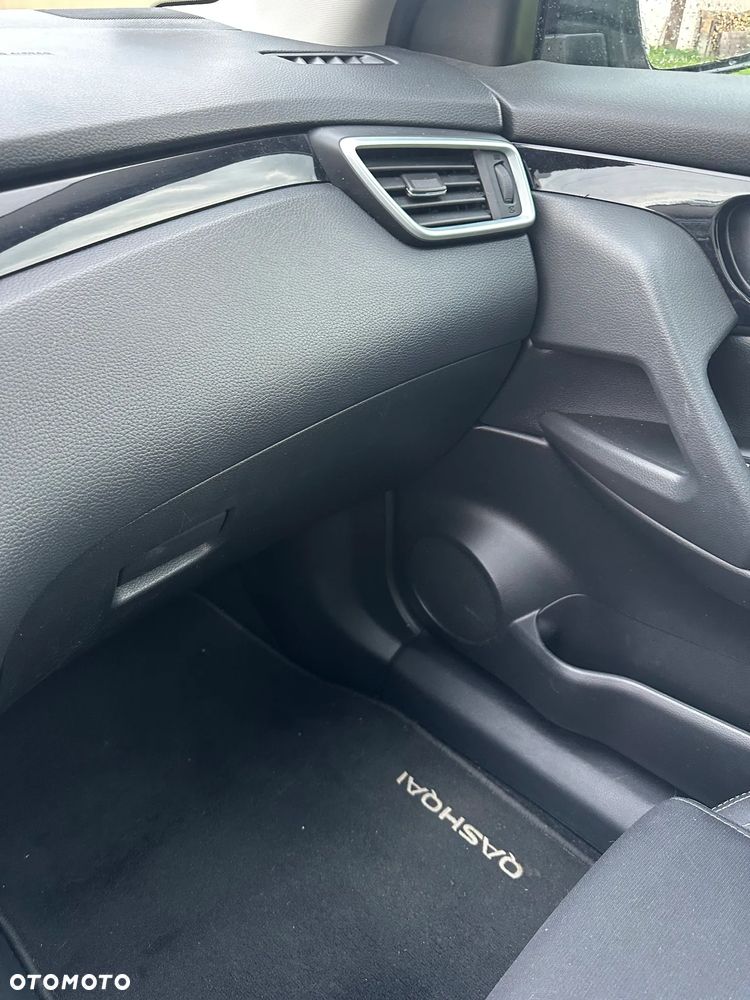 Nissan Qashqai 1.3 DIG-T N-Connecta - 15