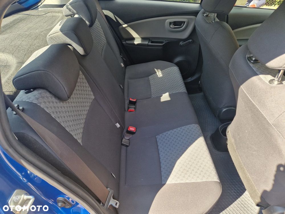 Toyota Yaris 1.33 Premium - 9