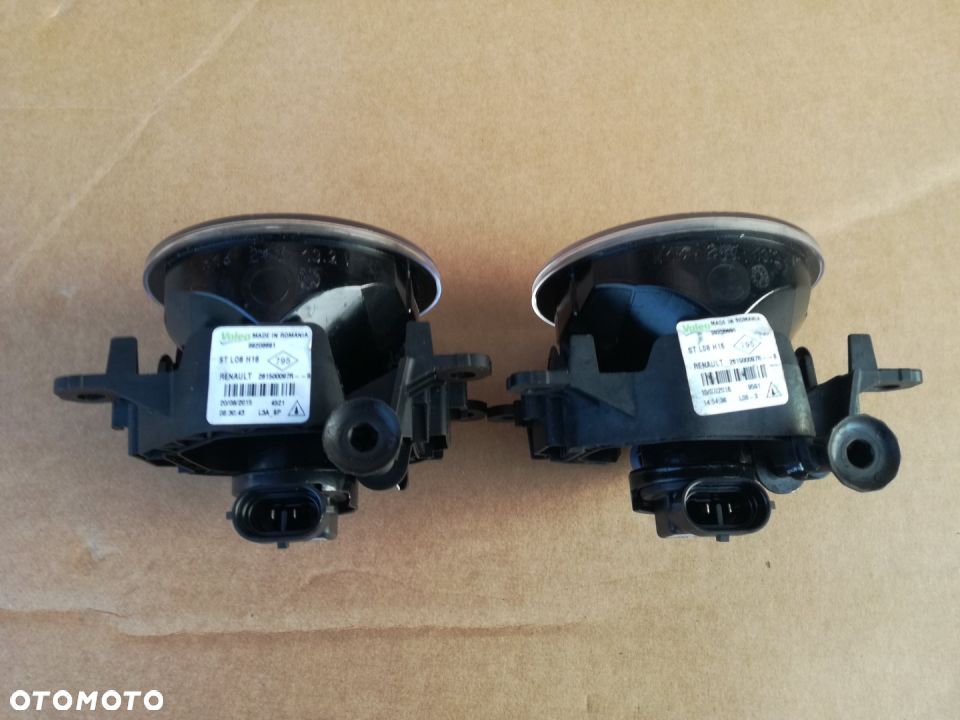 Renault Megane IV 2016- Halogen Przeciwmgielny Valeo H16 261500097R - 2