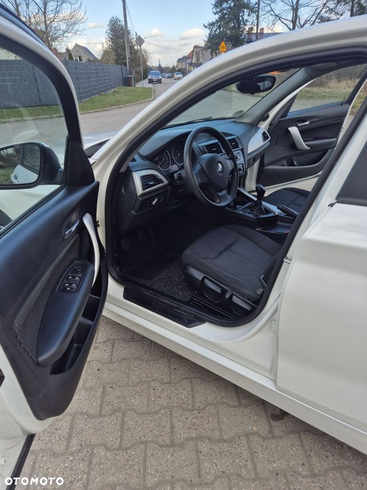 BMW Seria 1 114i - 8