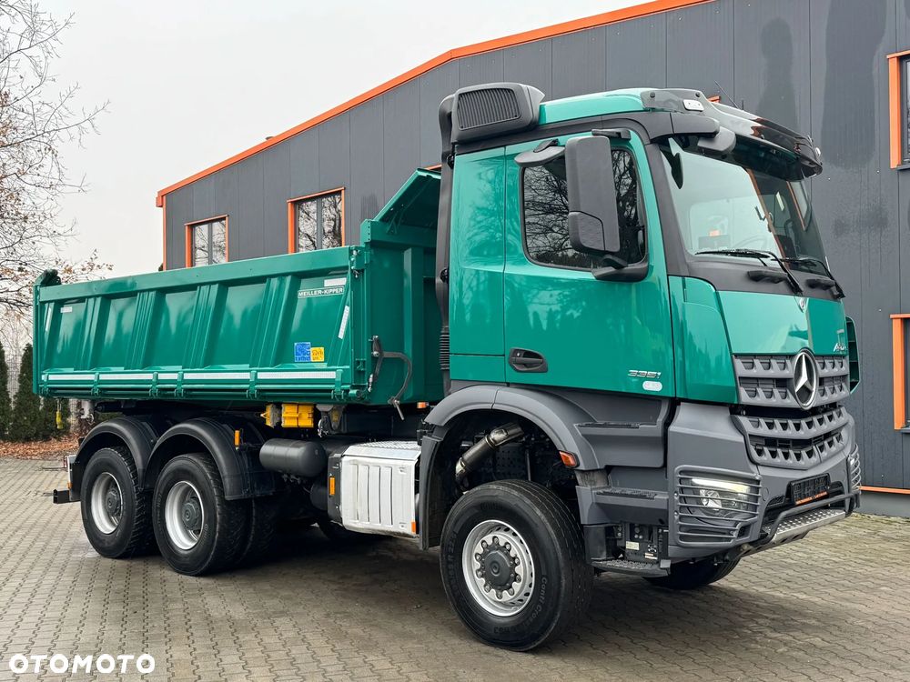 Mercedes-Benz AROCS 3351 6x6 WYWROTKA TRÓJSTRONNA Z BORDMATIKIEM - 3