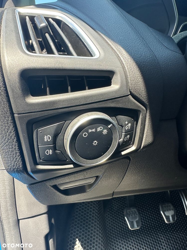 Ford Focus - 24