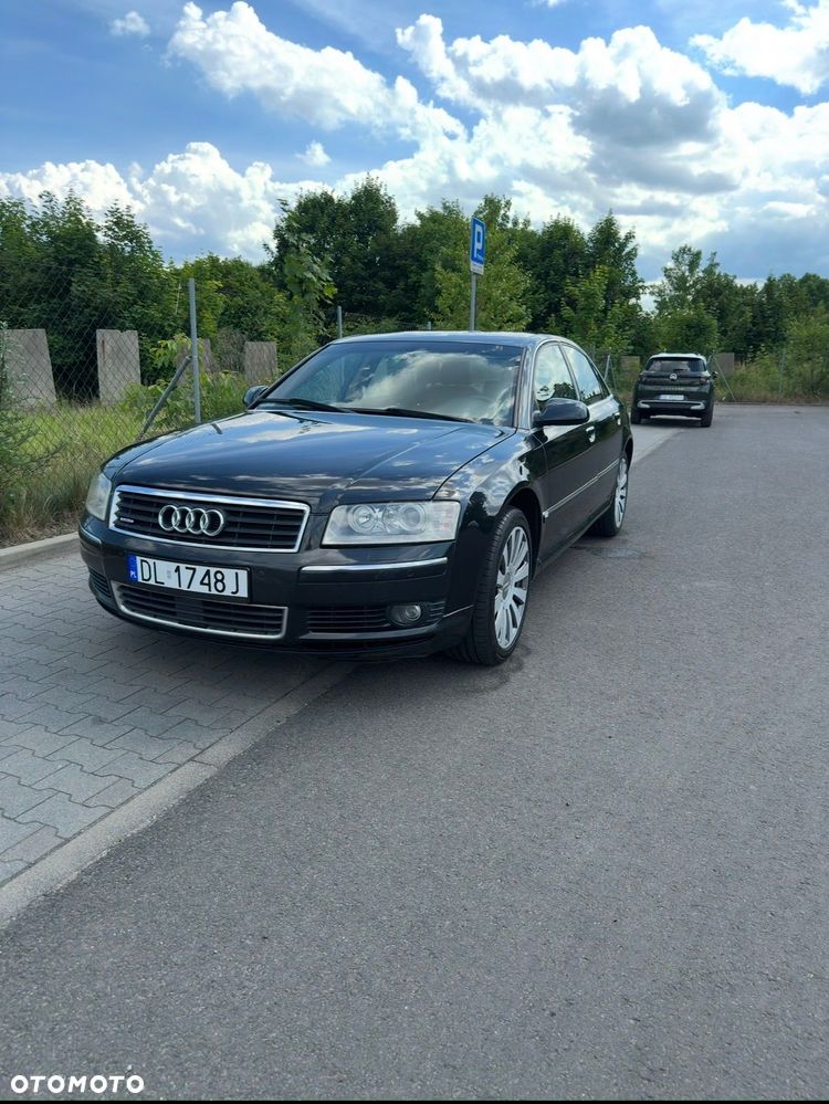 Audi A8 - 1