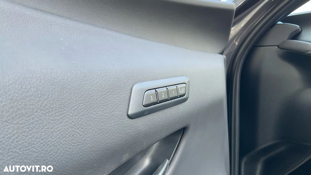 Lexus UX 250h (E-FOUR) Luxury Line - 15