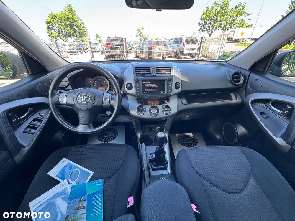 Toyota RAV4 - 18
