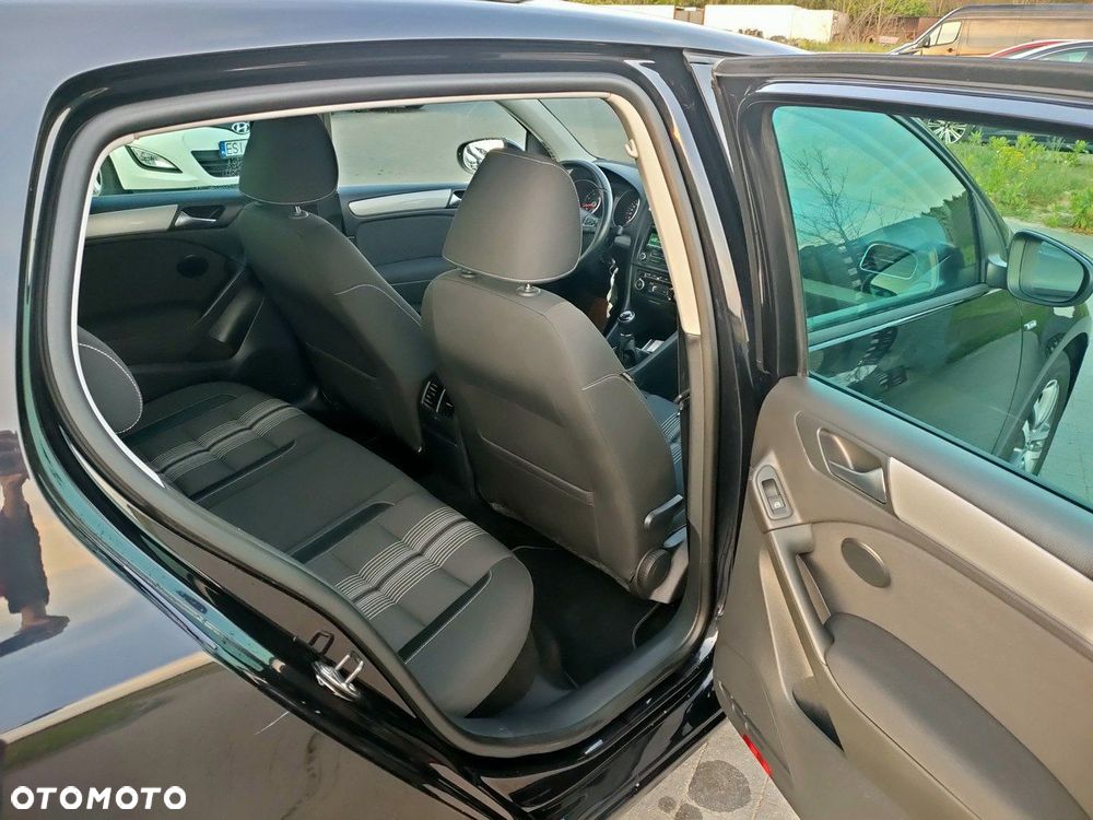 Volkswagen Golf - 16