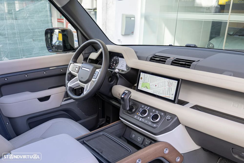 Land Rover Defender 3.0 I6 90 AWD SE - 37