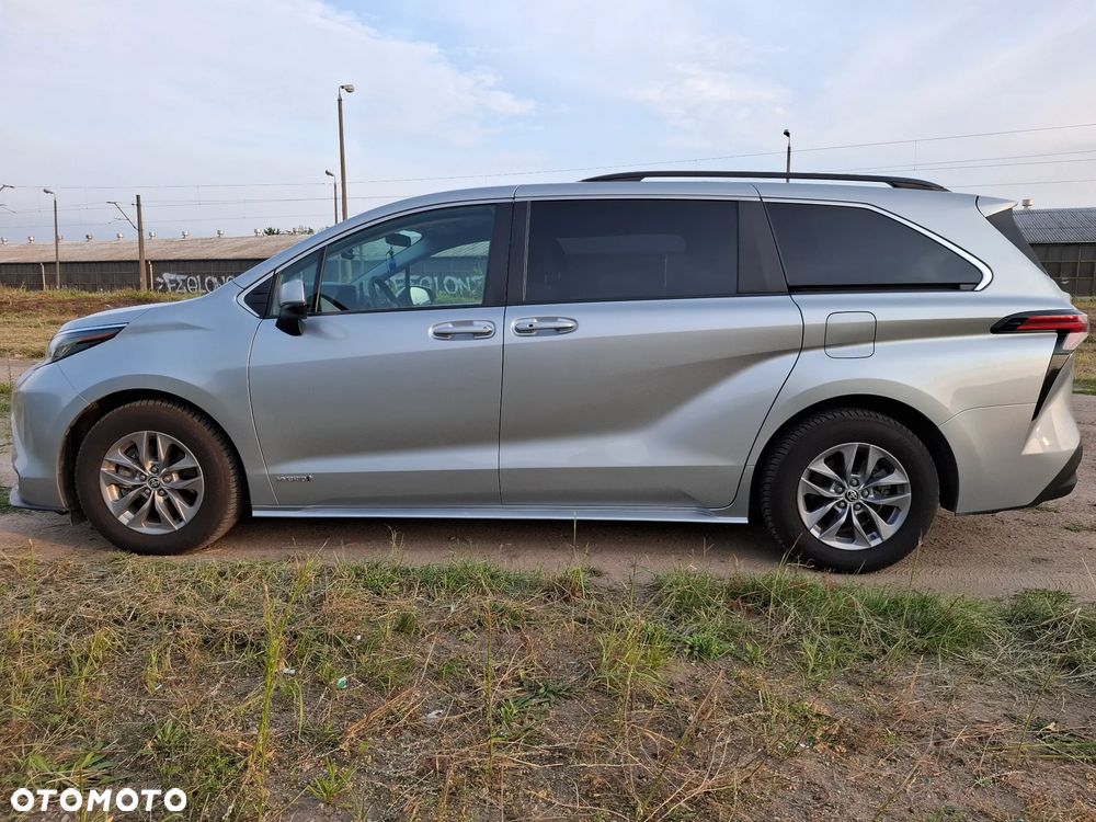 Toyota Sienna - 28
