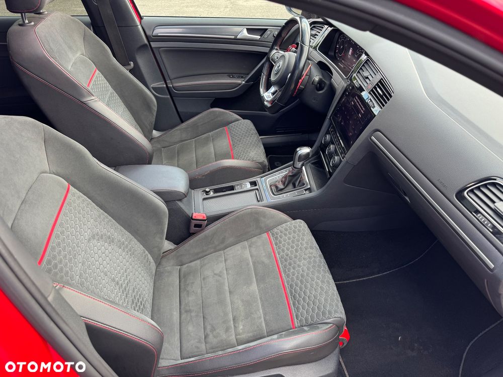 Volkswagen Golf GTI (BlueMotion Technology) DSG Performance - 19