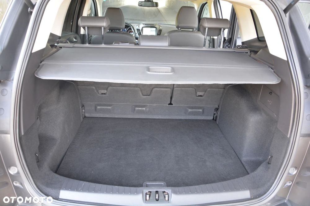 Ford Kuga 2.0 TDCi 2x4 Titanium - 25