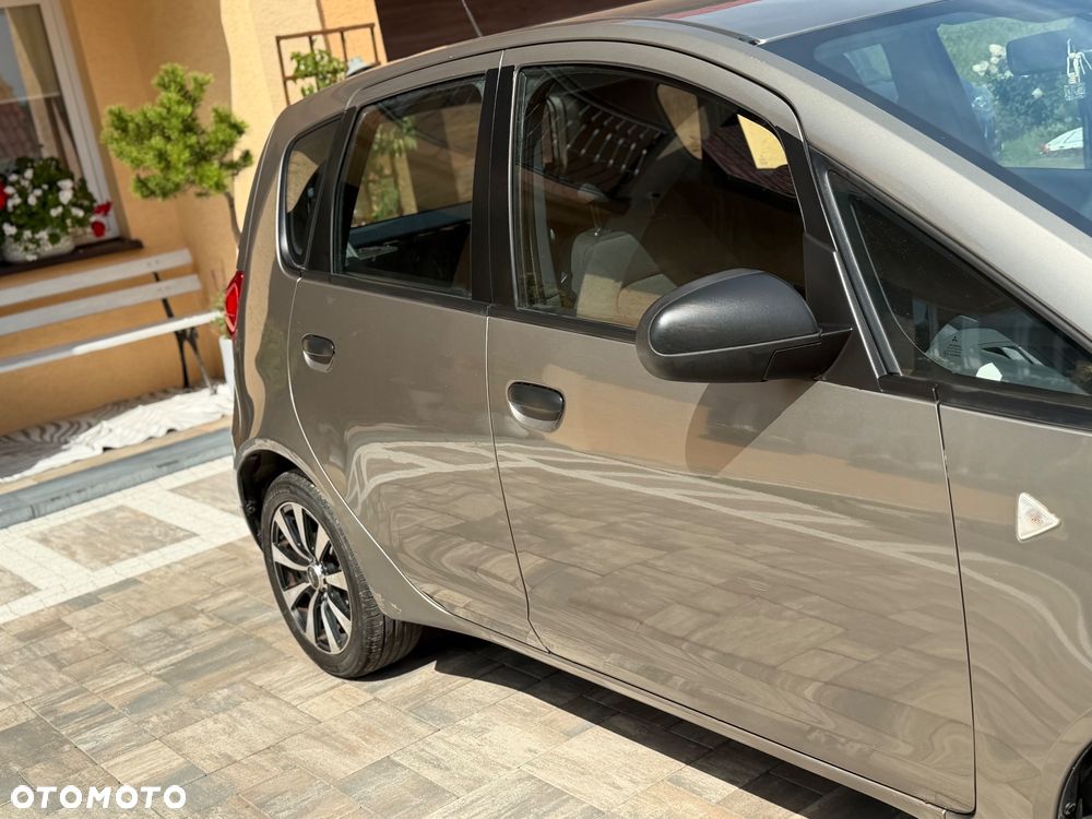 Mitsubishi Colt 1.3 Invite - 31