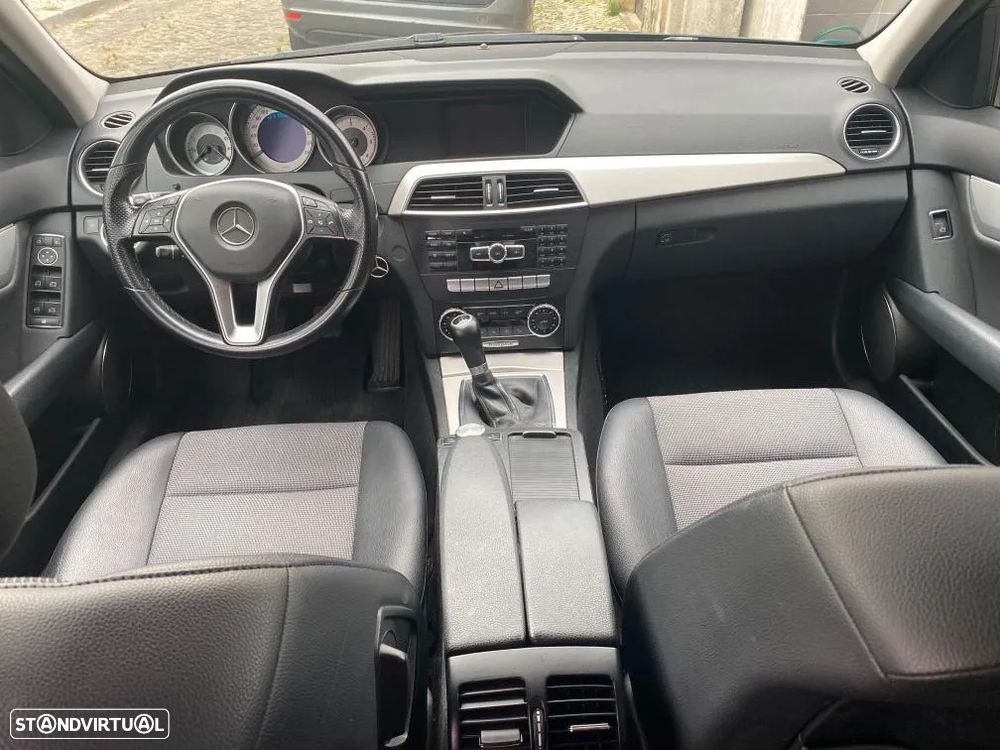 Mercedes-Benz C 220 - 11