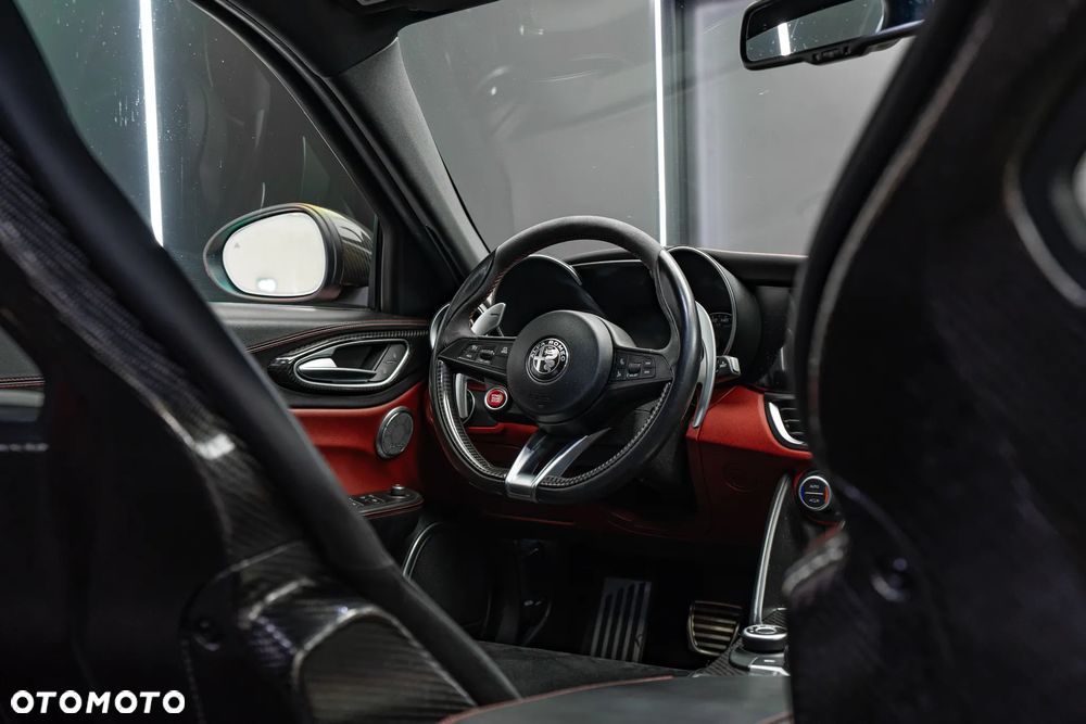 Alfa Romeo Giulia 2.9 Bi Turbo V6 Quadrifoglio - 29
