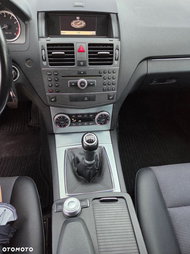 Mercedes-Benz Klasa C 180 Kompressor BlueEFFICIENCY Special Edition - 16