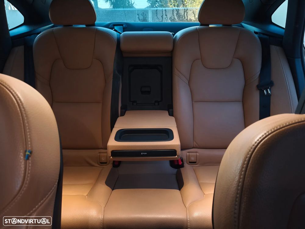 Volvo S90 2.0 D4 Momentum Geartronic - 18