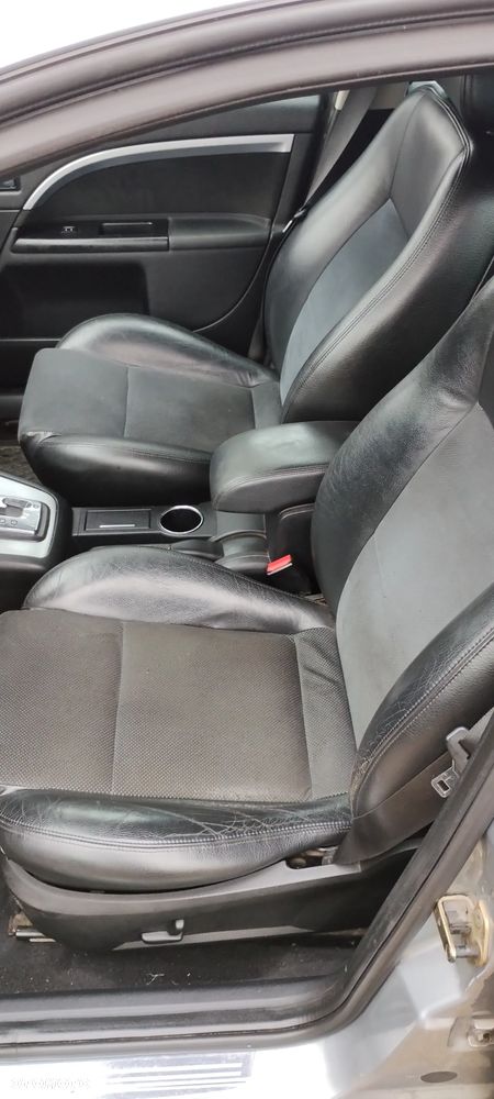 Ford Mondeo 2.0 TDCi Ambiente - 16