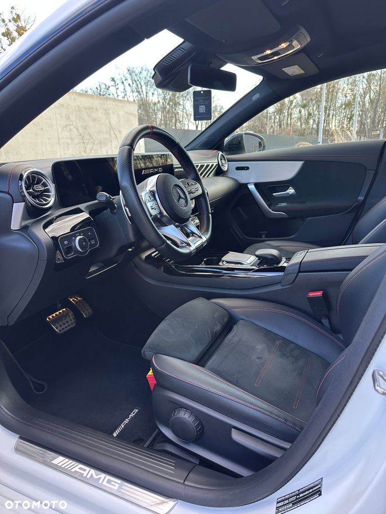Mercedes-Benz CLA AMG 35 4-Matic 7G-DCT - 17