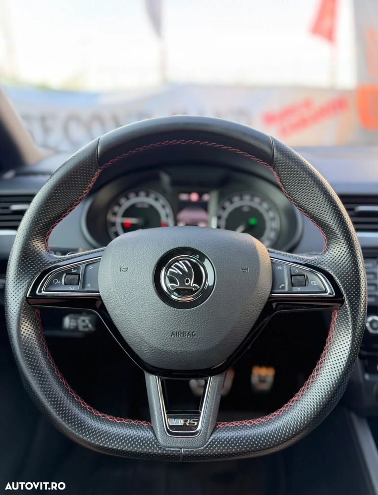 Skoda Octavia 2.0 TDI DSG 4X4 RS - 17