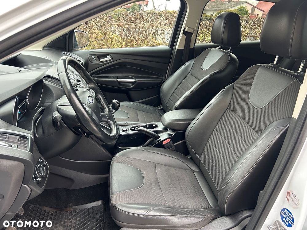 Ford Kuga 1.6 EcoBoost 2x4 Titanium - 21