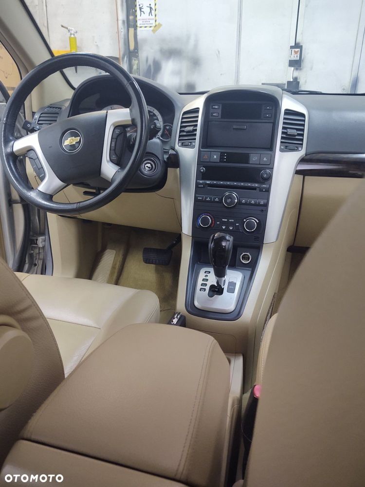Chevrolet Captiva 2.0 4WD 7 Sitzer Automatik LT - 6