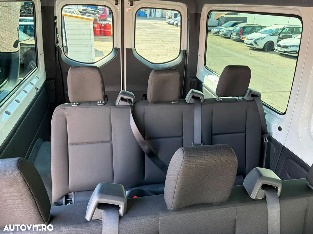 Mercedes-Benz Sprinter Tourer Standard HA CREW - 18