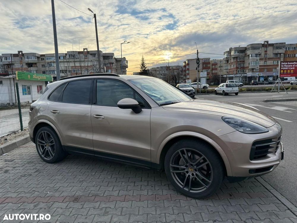 Porsche Cayenne - 3