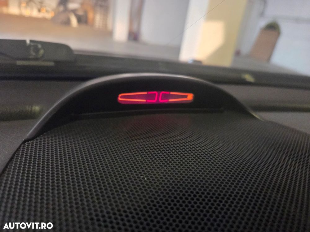 Mercedes-Benz CLK - 12