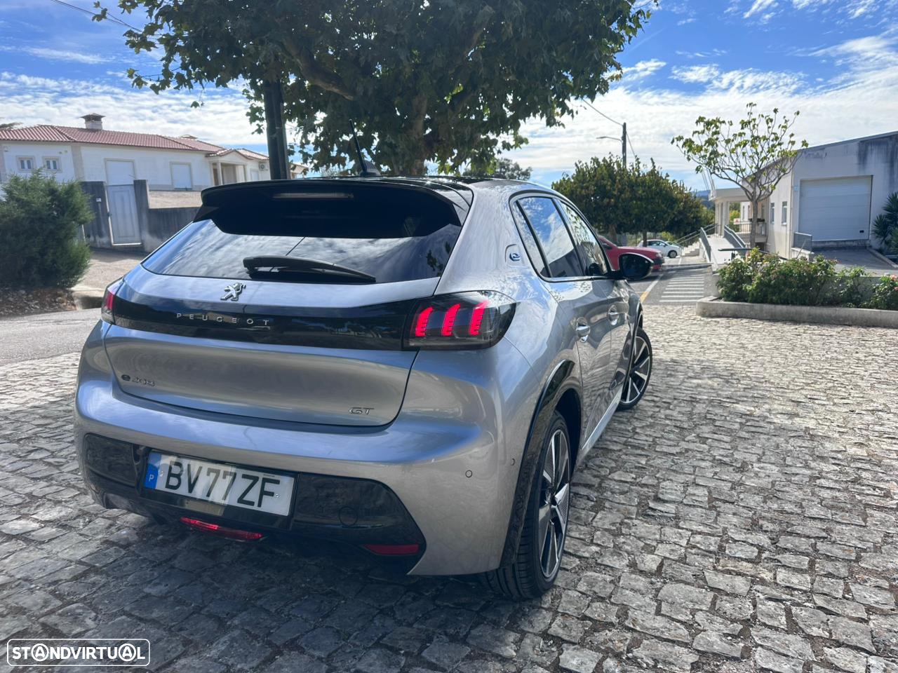 Peugeot 208 Elektromotor 136 Business - 4