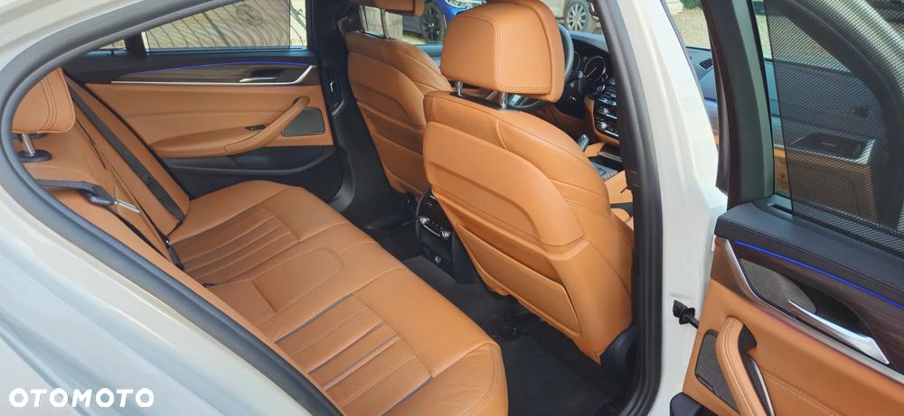 BMW Seria 5 530i xDrive M Sport sport - 9