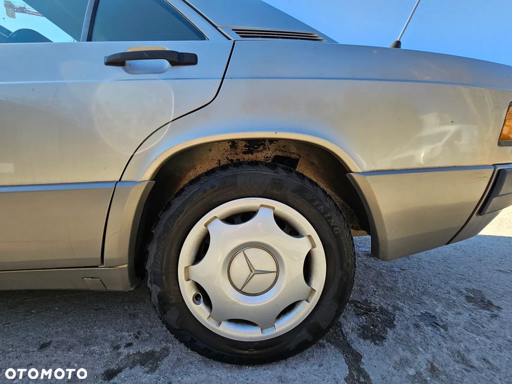 Mercedes-Benz W201 (190) - 26