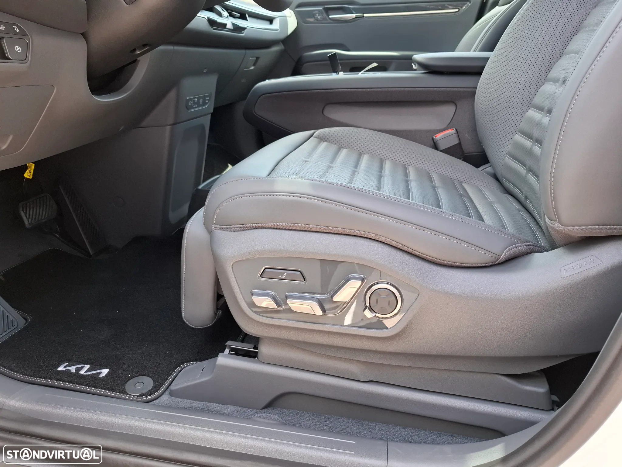 Kia EV9 98.8 kWh 1st Edition - 16