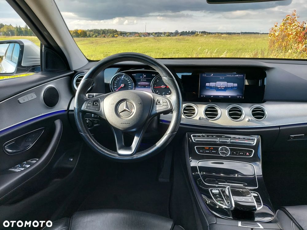 Mercedes-Benz Klasa E 220 d 9G-TRONIC Avantgarde - 5