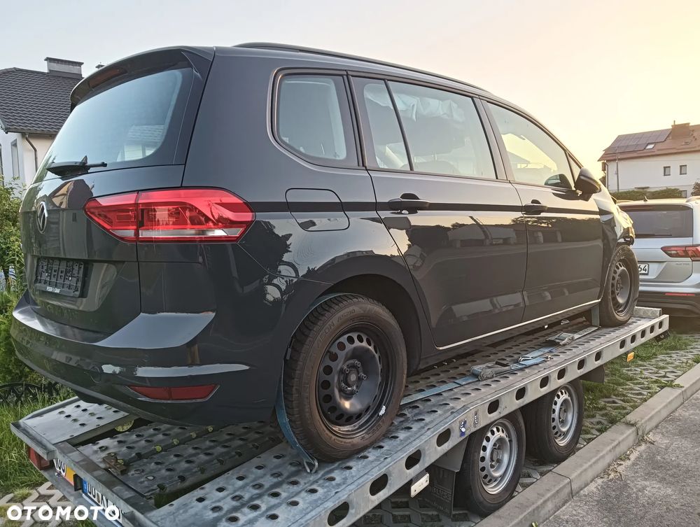 Volkswagen Touran 2.0 TDI SCR Comfortline - 2