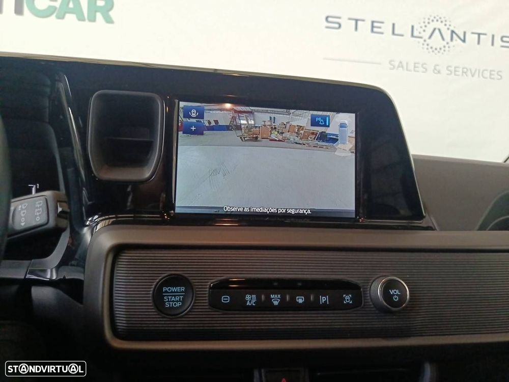 Ford Tourneo Courier 1.0 EcoBoost Titanium - 24