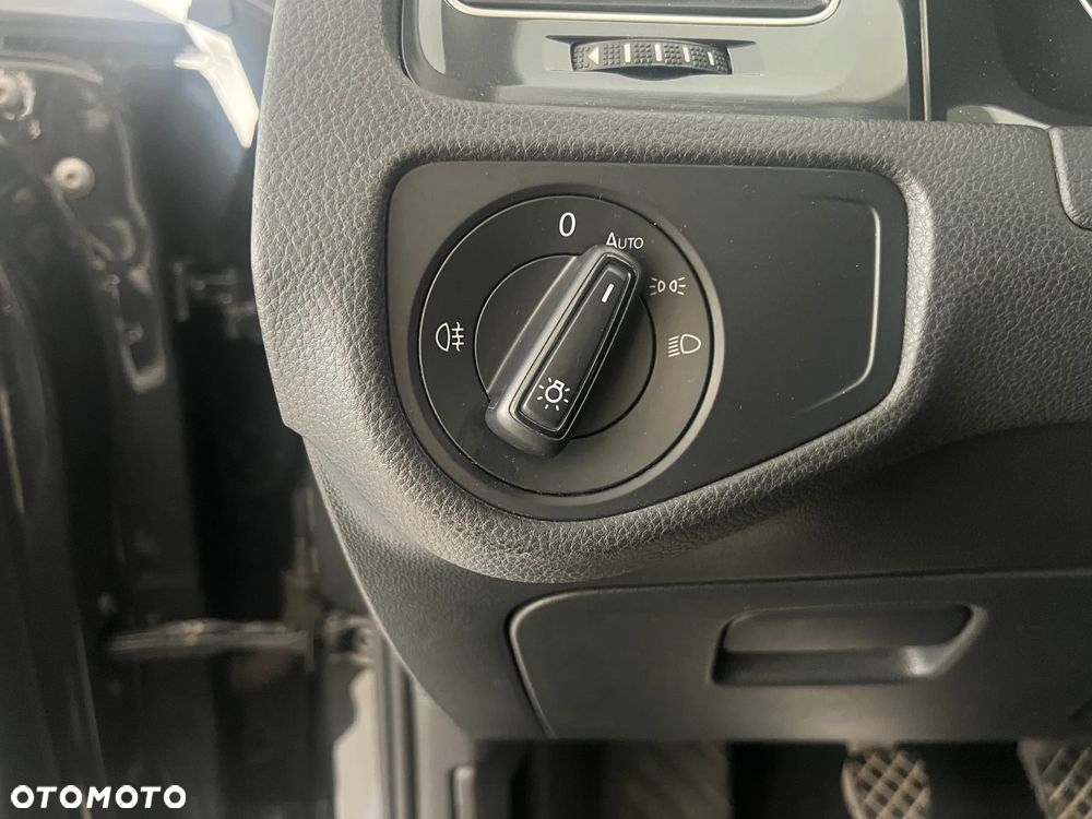Volkswagen Golf 1.0 TSI Trendline - 18