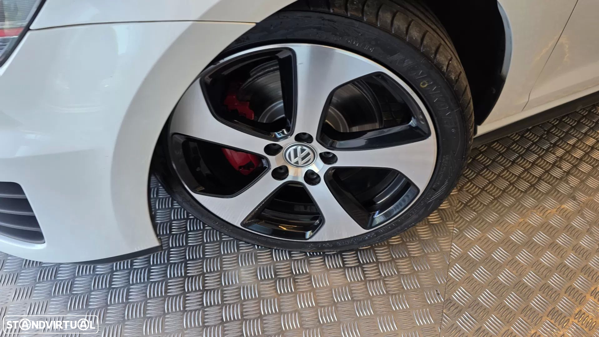 VW Golf 2.0 TSi GTi DSG Performance - 30