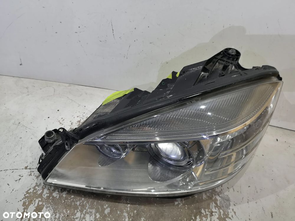 Lampa Lewa Mercedes Cklasa W204 A204 Xenon Bi-xenon nie skretny Przed Lifem Przód Przedia - 4
